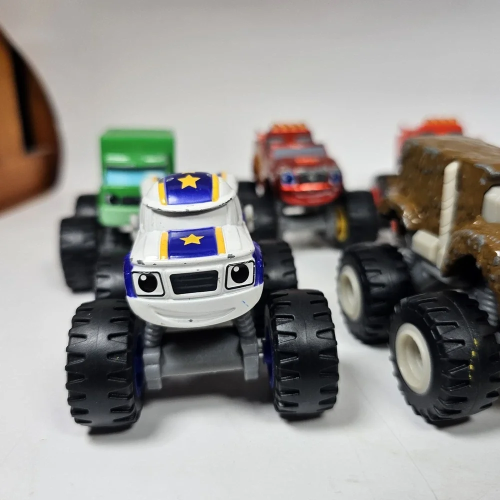Lot of (7) 2014 Mattel Blaze and the Monster Machines Diecast Monster Trucks